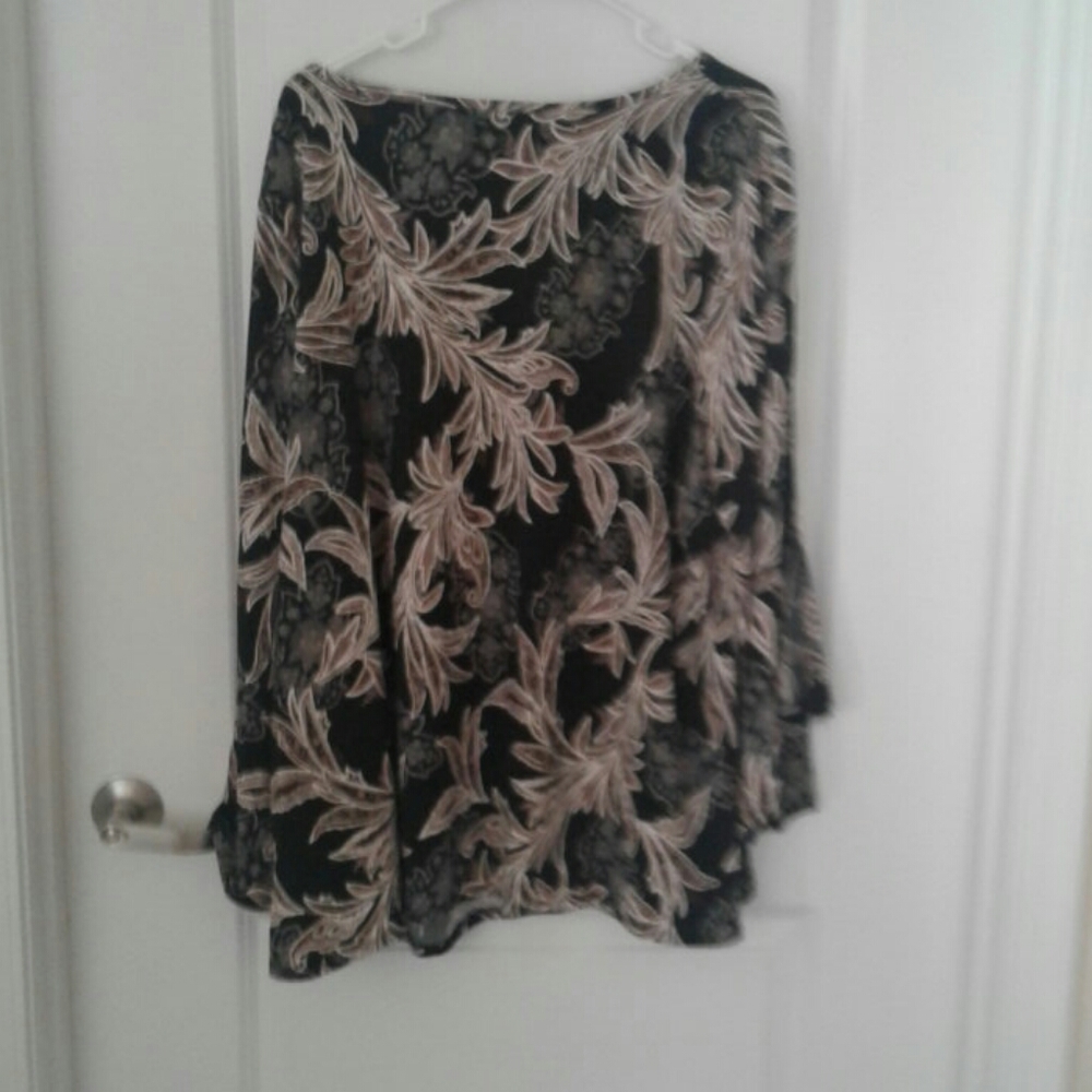 blouse - Picture 3 of 3